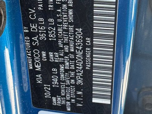 Certified 2022 Kia Rio S image 9