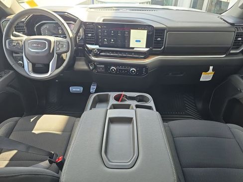 New 2025 GMC Sierra 1500 Elevation image 11