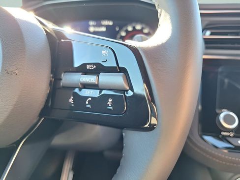 Used 2025 Nissan Z Sport w/ Floor Mat Package image 19