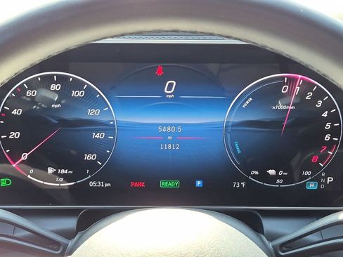 Used 2025 Mercedes-Benz GLC 350e 4MATIC image 13