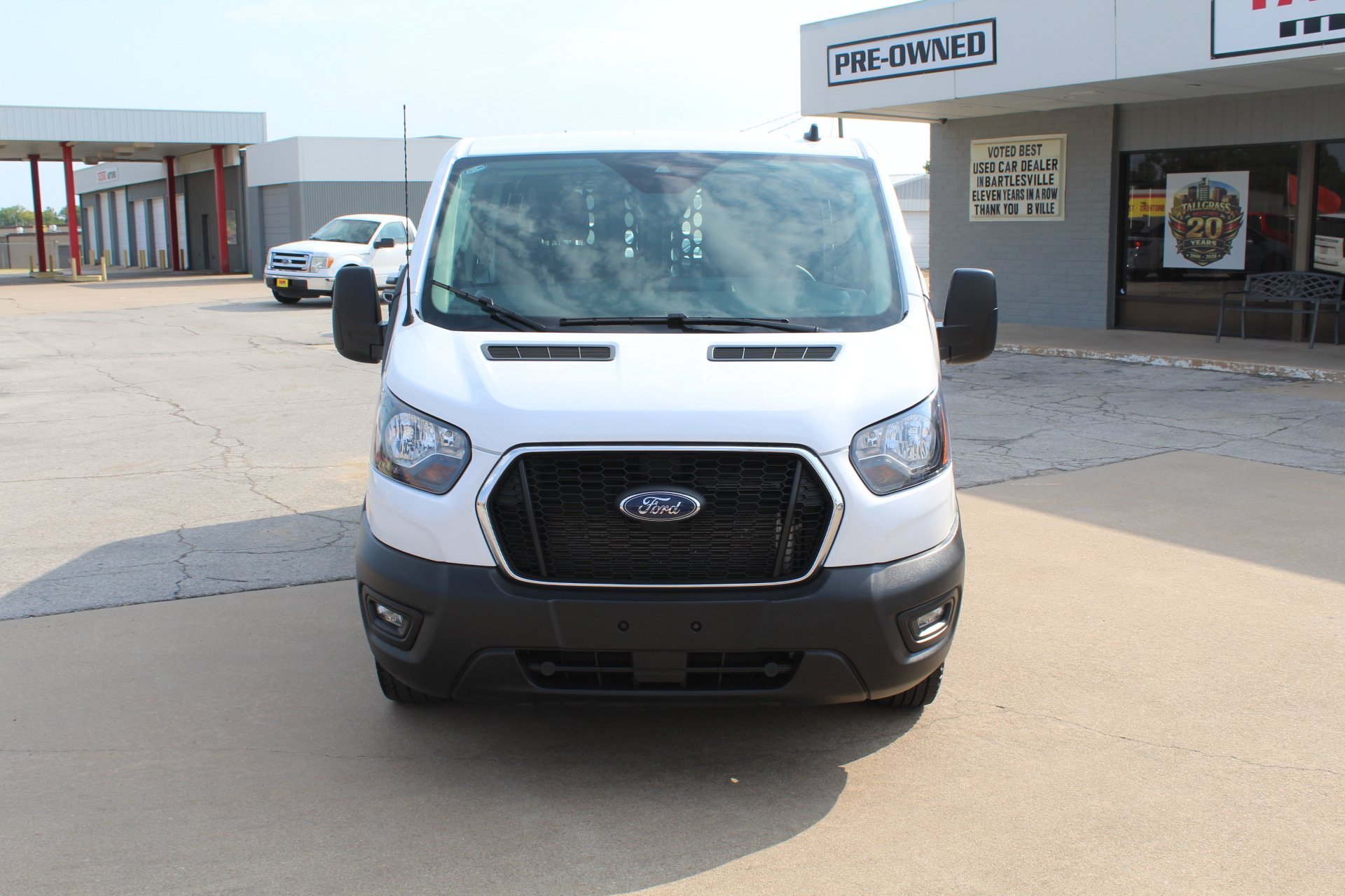 Used 2025 Ford Transit 250 Low Roof w/ Exterior Upgrade Package RWD image 12