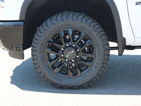 New 2026 Chevrolet Silverado 2500 LTZ w/ LTZ Plus Package AWD/4WD image 18