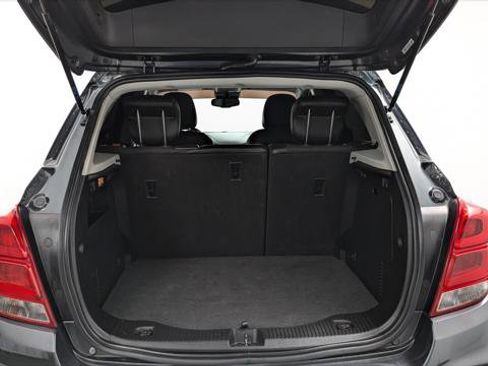 Used 2017 Chevrolet Trax LT w/ LT Convenience Package image 18