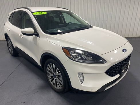 Used 2020 Ford Escape Titanium image 23