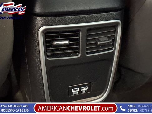 Used 2023 Dodge Charger SXT RWD image 16