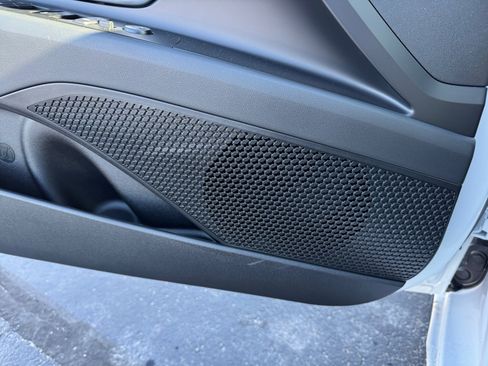 New 2025 Hyundai Elantra SE image 19