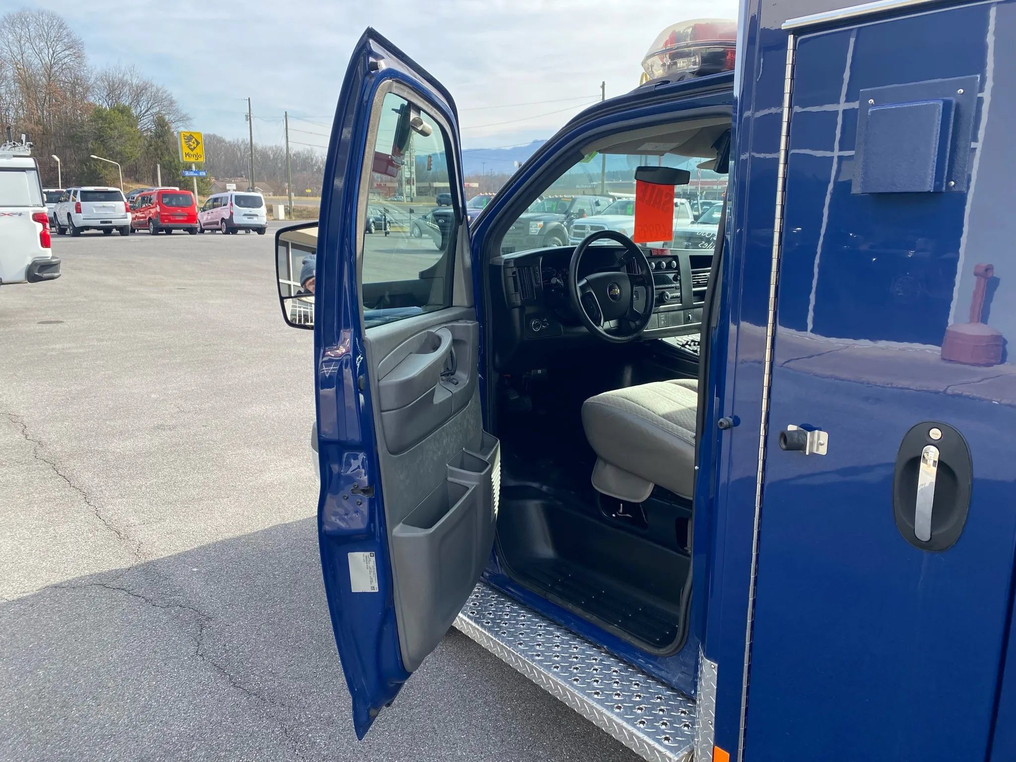 Used 2013 Chevrolet Express 3500 w/ Ambulance Package RWD image 8