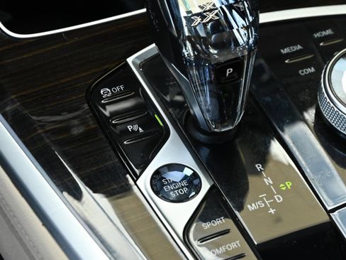 Used 2021 BMW X5 xDrive40i w/ M Sport Package image 20