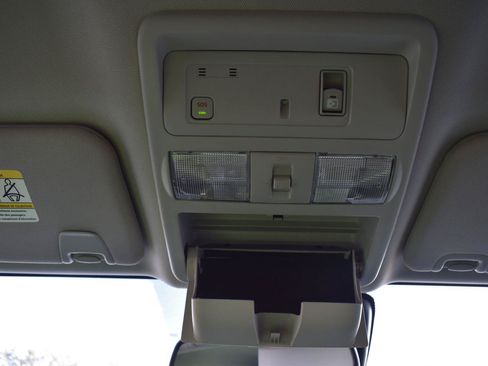 Used 2021 Nissan Titan SV w/ SV Convenience Package AWD/4WD image 43