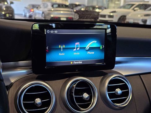 Used 2019 Mercedes-Benz C 300 4MATIC Sedan image 27