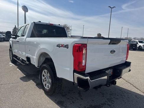 Used 2023 Ford F250 XLT AWD/4WD image 6