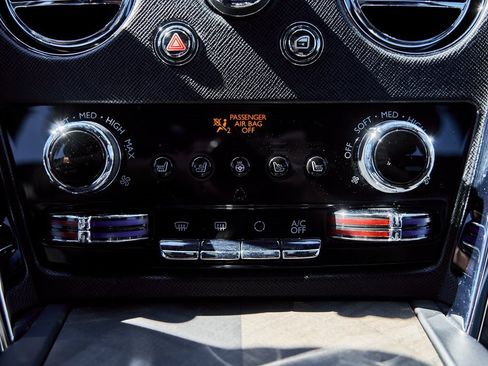 Used 2023 Rolls-Royce Cullinan image 70