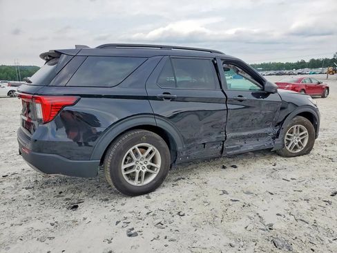 Used 2025 Ford Explorer Active w/ Active Comfort Package RWD image 3