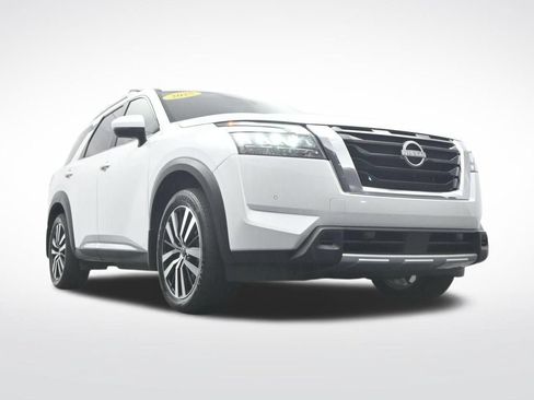Used 2025 Nissan Pathfinder Platinum FWD image 43