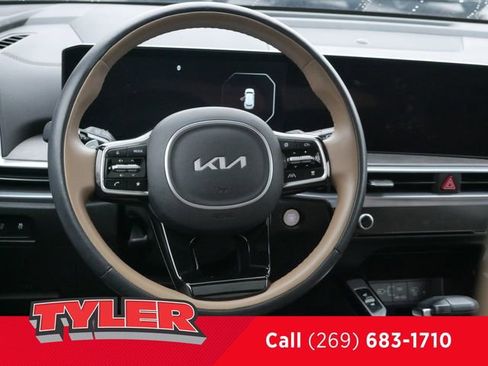 Used 2025 Kia Sorento SX Prestige w/ Olive Brown Leather Package image 45