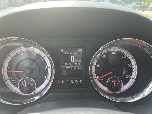 Used 2013 Dodge Grand Caravan SXT w/ Rear Park Assist Pkg FWD image 23