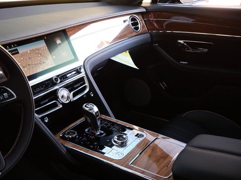 New 2026 Bentley Flying Spur Plug-In Hybrid AWD/4WD image 14