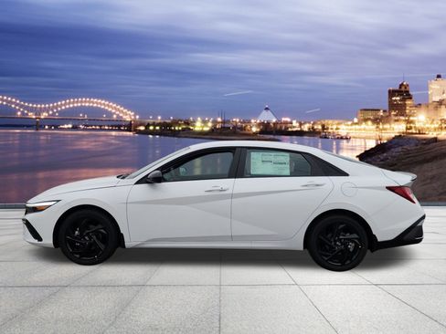 New 2026 Hyundai Elantra Sport image 2