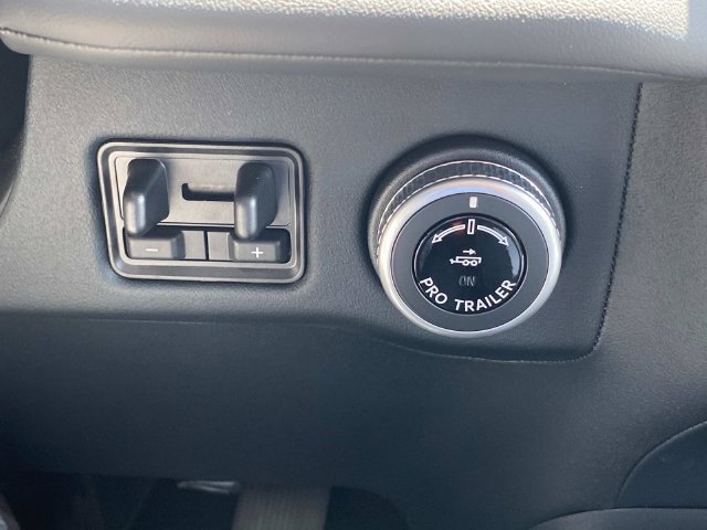 New 2027 Lincoln Navigator Reserve AWD/4WD image 25