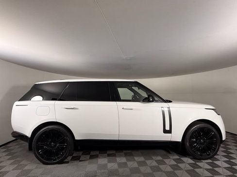 Certified 2025 Land Rover Range Rover Long Wheelbase SE AWD/4WD image 9