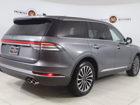 Used 2024 Lincoln Aviator Reserve AWD/4WD image 3