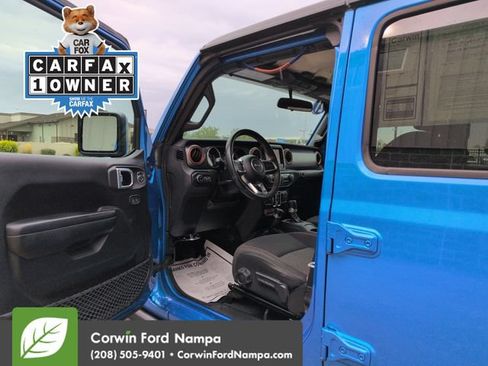 Used 2021 Jeep Gladiator Mojave w/ Trailer Tow Package AWD/4WD image 9