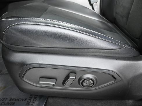 Used 2023 Jeep Grand Cherokee Altitude AWD/4WD image 21