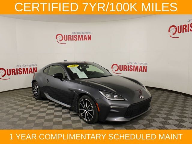 Used 2025 Toyota GR86 RWD image 10