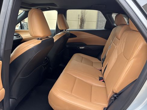 Certified 2025 Lexus RX 350 Premium w/ Accessory Package image 31