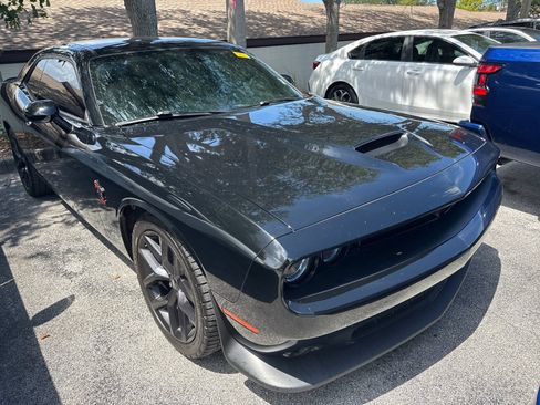 Used 2022 Dodge Challenger R/T w/ Blacktop Package RWD image 3