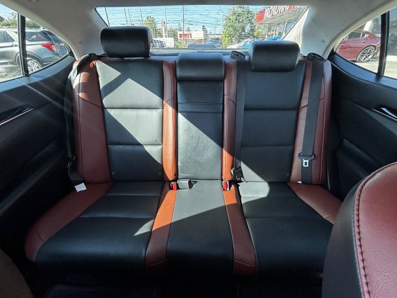 Used 2015 Lexus ES 350 FWD image 17