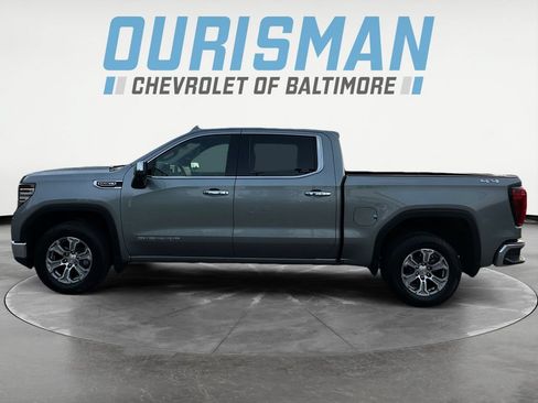 Used 2025 GMC Sierra 1500 SLT AWD/4WD image 3