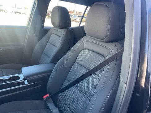 Used 2025 Chevrolet Equinox LT image 7