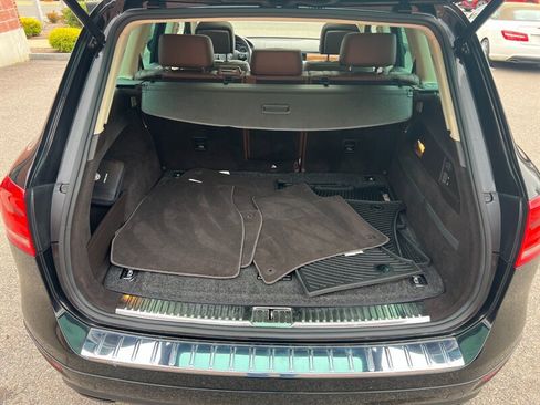 Used 2014 Volkswagen Touareg VR6 AWD/4WD image 11