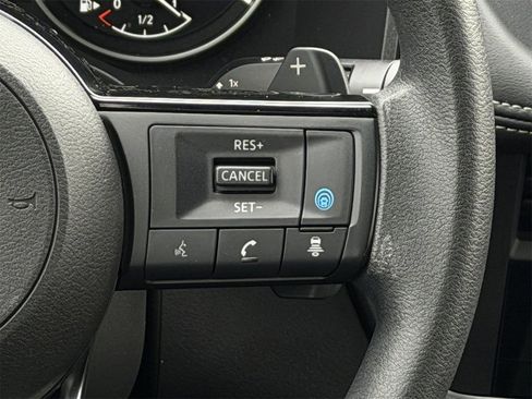 Used 2023 Nissan Rogue SV image 15