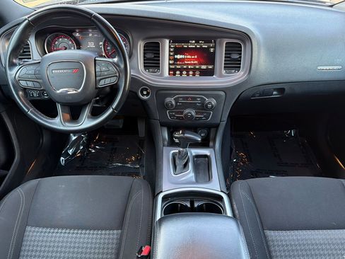 Used 2023 Dodge Charger SXT image 12