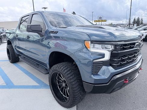 Used 2024 Chevrolet Silverado 1500 LT Trail Boss w/ Convenience Package II image 3