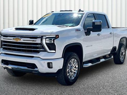 Used 2025 Chevrolet Silverado 2500 LT w/ Z71 Chrome Sport Edition AWD/4WD image 2