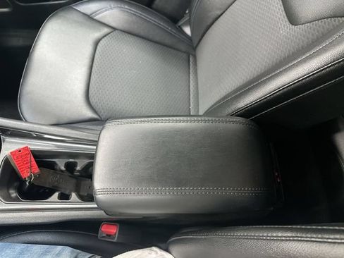Used 2024 Jeep Compass Latitude AWD/4WD image 22