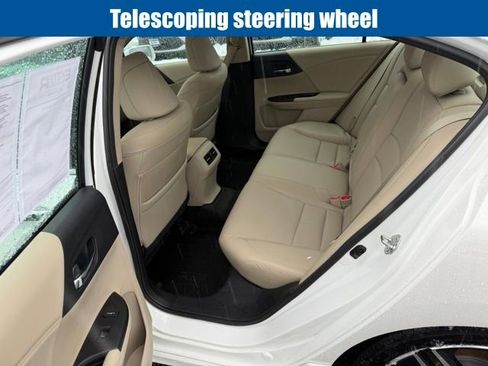 Used 2016 Honda Accord Touring image 11