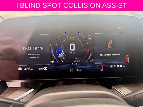 Used 2025 Chevrolet Suburban Z71 image 18