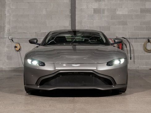 Used 2020 Aston Martin V8 Vantage Coupe image 8