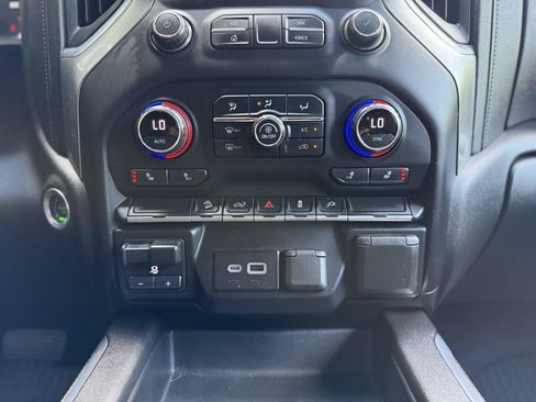 Used 2021 Chevrolet Silverado 1500 LT Trail Boss w/ Convenience Package II AWD/4WD image 22