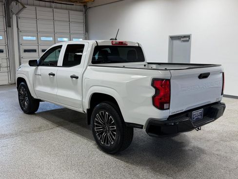 Used 2024 Chevrolet Colorado W/T image 2