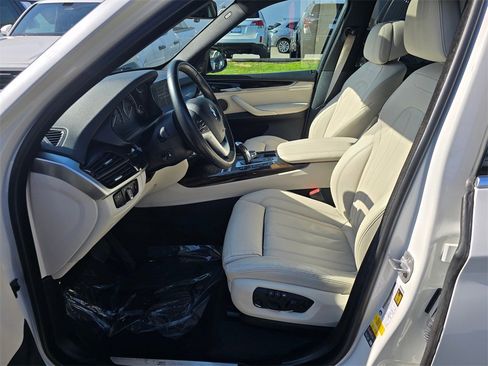 Used 2017 BMW X5 xDrive40e image 56