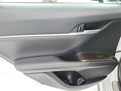 Used 2023 Toyota Camry XSE image 38