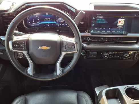 Used 2024 Chevrolet Silverado 2500 LTZ AWD/4WD image 13