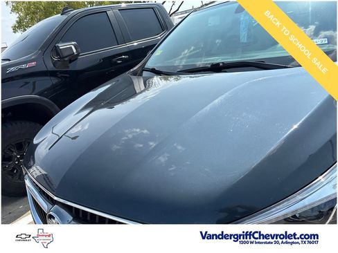 Used 2020 Buick Enclave Essence w/ Sound and Sites Package FWD image 2