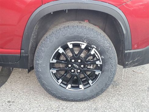 Certified 2024 Chevrolet Traverse Z71 w/ Enhanced Driving Package image 32