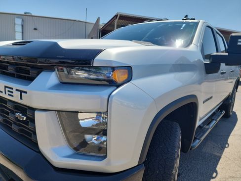 Used 2021 Chevrolet Silverado 2500 Custom w/ Custom Value Package AWD/4WD image 11